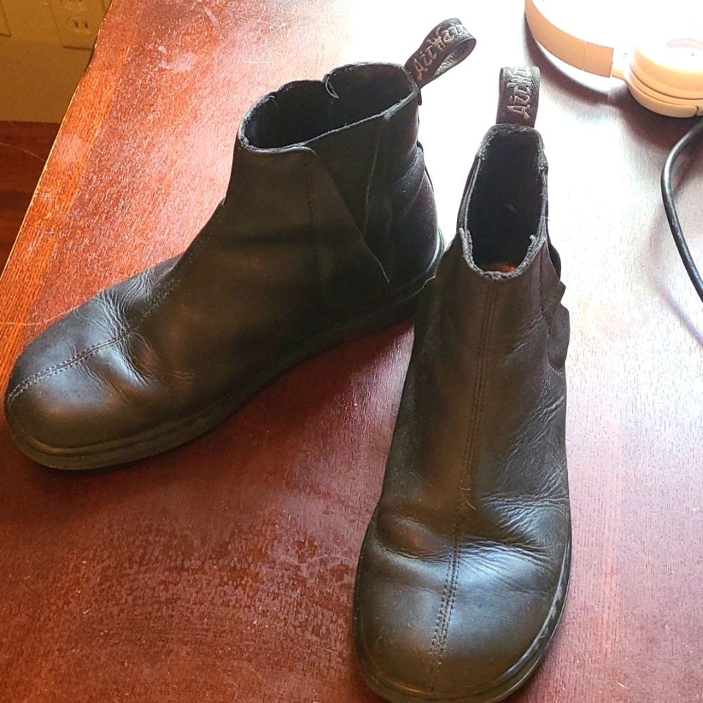 Black Dr. Martens 7